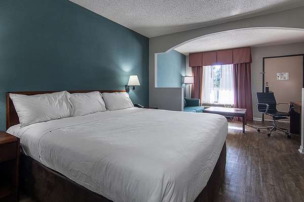 Suite - Econo Lodge Americus