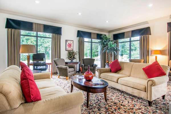  - Rodeway Inn La Grange - I-85, Exit 18