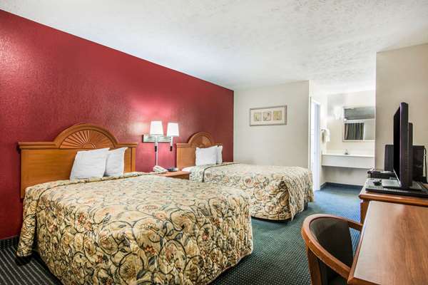  - Rodeway Inn La Grange - I-85, Exit 18