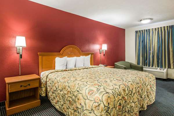  - Rodeway Inn La Grange - I-85, Exit 18