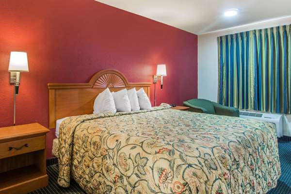  - Rodeway Inn La Grange - I-85, Exit 18