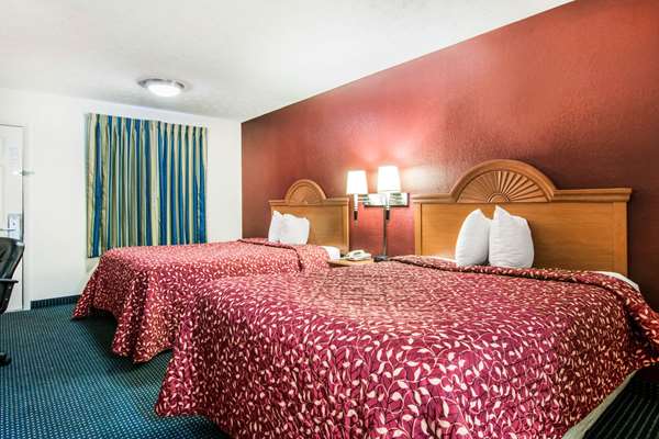  - Rodeway Inn La Grange - I-85, Exit 18
