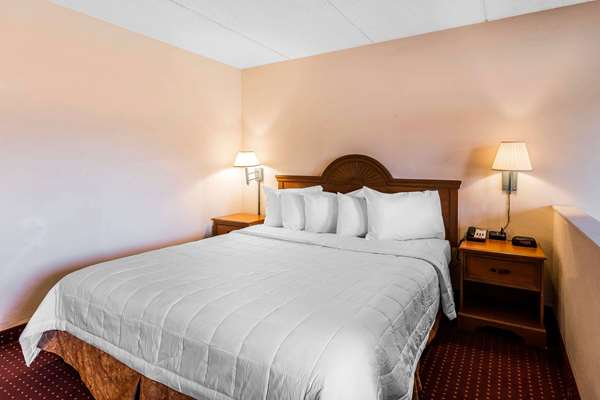  - Econo Lodge Lavonia