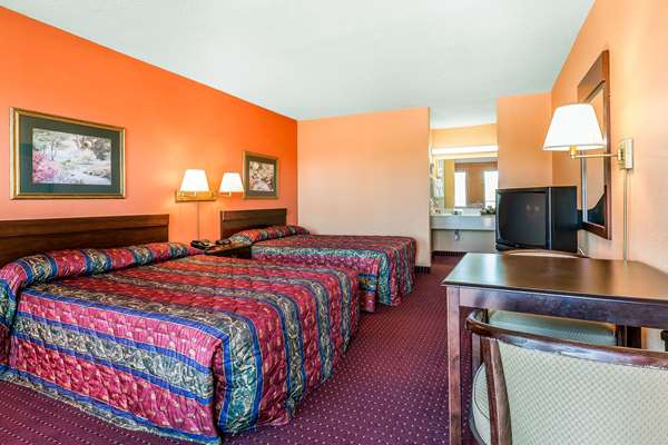  - Econo Lodge Lavonia