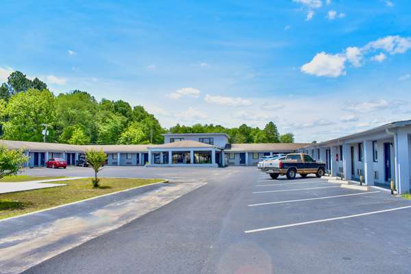 On-Site,Outdoor/Exterior,Exterior View of Building