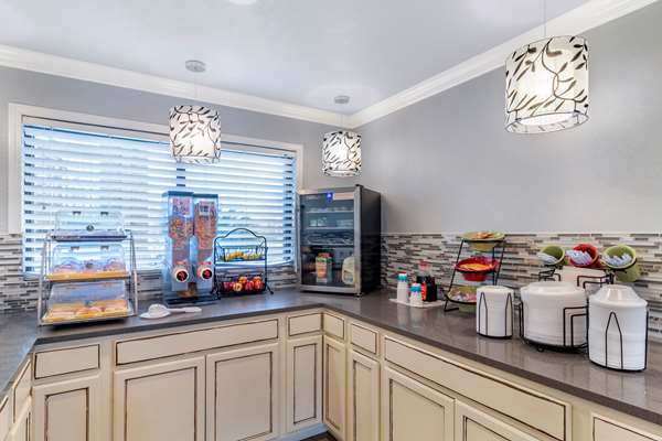 Amenities - Econo Lodge Cuthbert