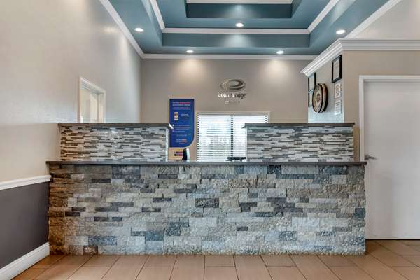  - Econo Lodge Cuthbert