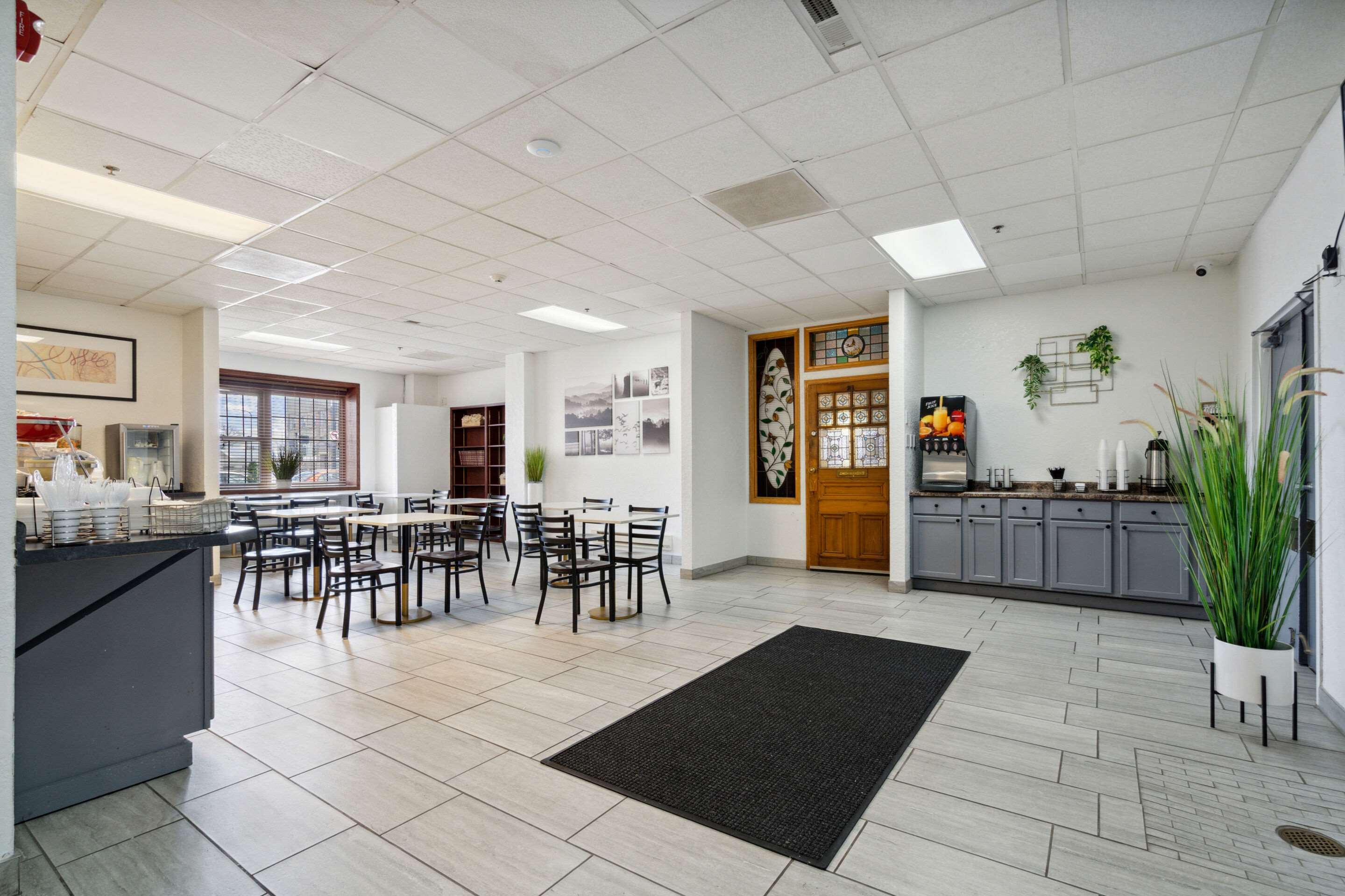 Breakfast area