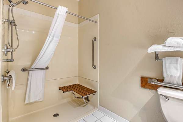  - Comfort Inn Muscatine