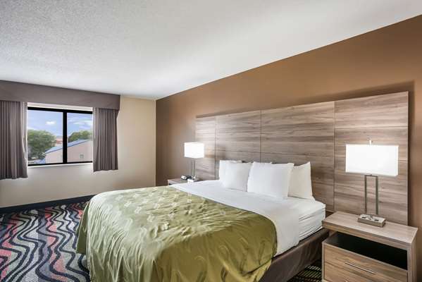 Suite - Quality Inn South Cedar Rapids