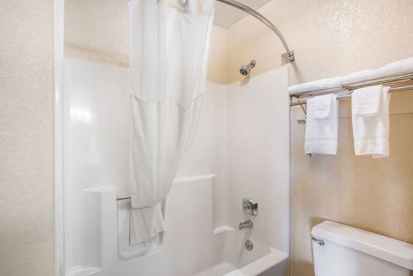 Suite - Quality Inn South Cedar Rapids