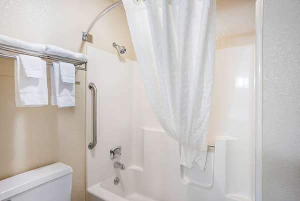  - Quality Inn South Cedar Rapids