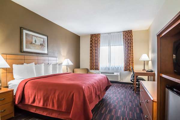 - Quality Inn Coralville - I-80, Exit 242