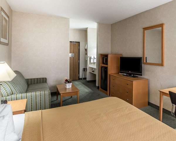 Suite - Quality Inn North Cedar Rapids