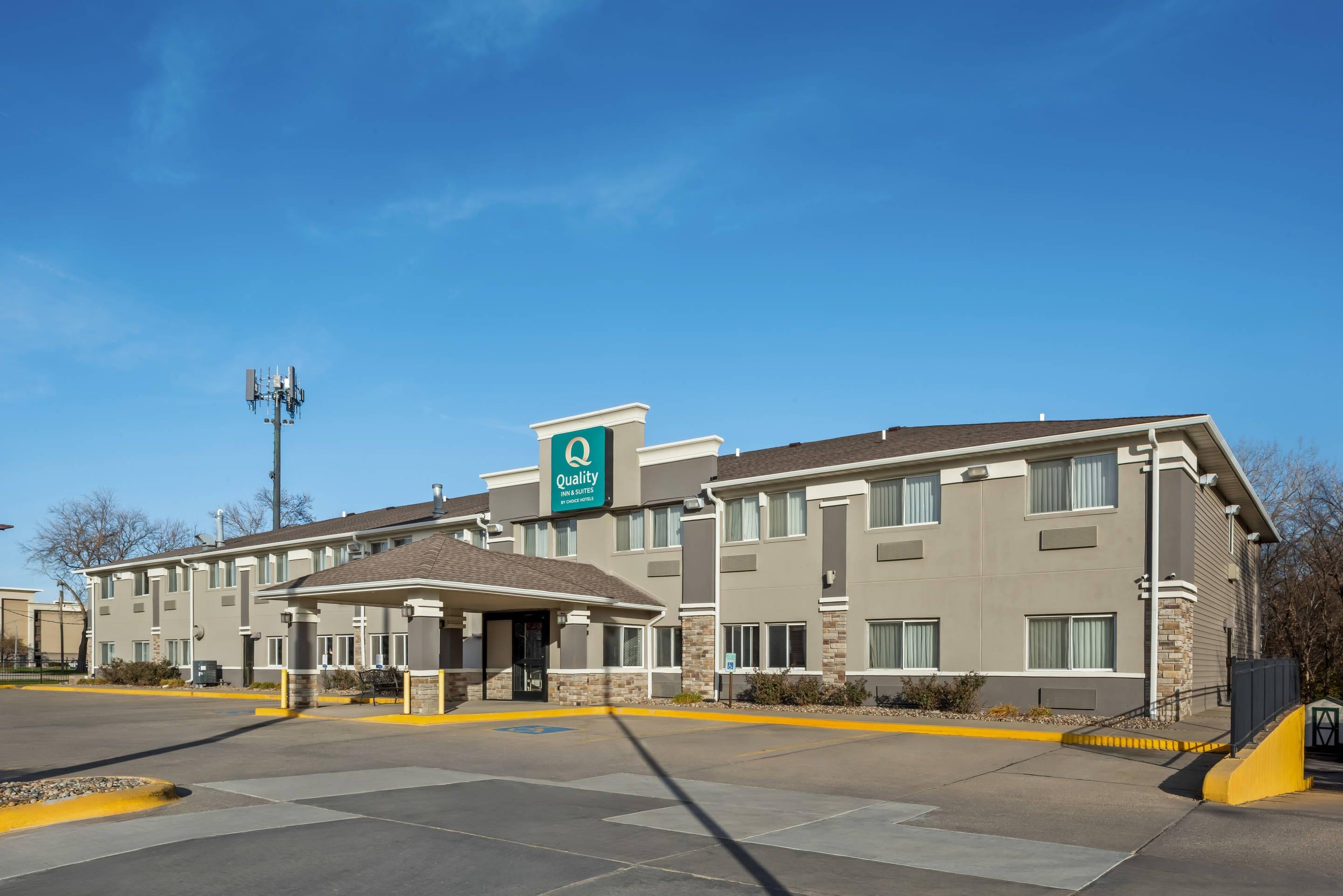 Hotel exterior | Quality Inn & Suites Des Moines Airport