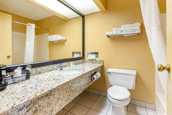  - Quality Inn & Suites Mason City