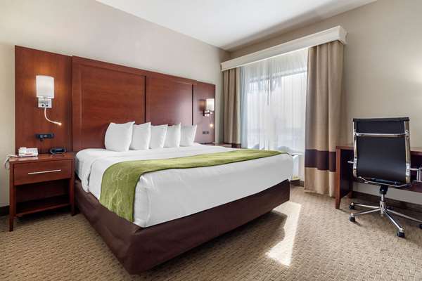  - Comfort Suites Council Bluffs - I-29, Exit 52