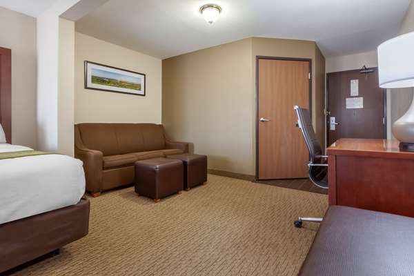  - Comfort Suites Council Bluffs - I-29, Exit 52