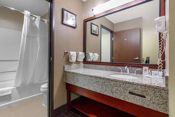 Suite - Comfort Suites Council Bluffs - I-29, Exit 52