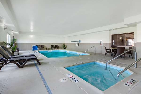 Pool - Comfort Suites Council Bluffs - I-29, Exit 52