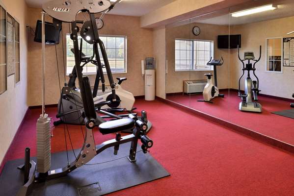Fitness/ Exercise Room - Comfort Inn Le Claire - I-80, Exit 306
