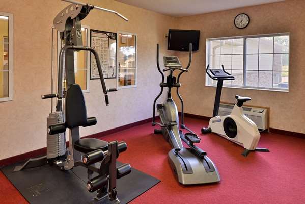 Fitness/ Exercise Room - Comfort Inn Le Claire - I-80, Exit 306