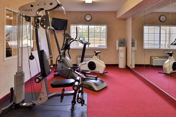 Fitness/ Exercise Room - Comfort Inn Le Claire - I-80, Exit 306