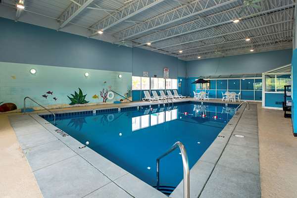 Pool - Quality Inn & Suites Metro Council Bluffs - I-29, Exit 53A