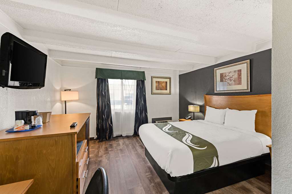 QUALITY INN AND SUITES NEAR I-480 A-guestroom-Guest Room,On-Site.jpg