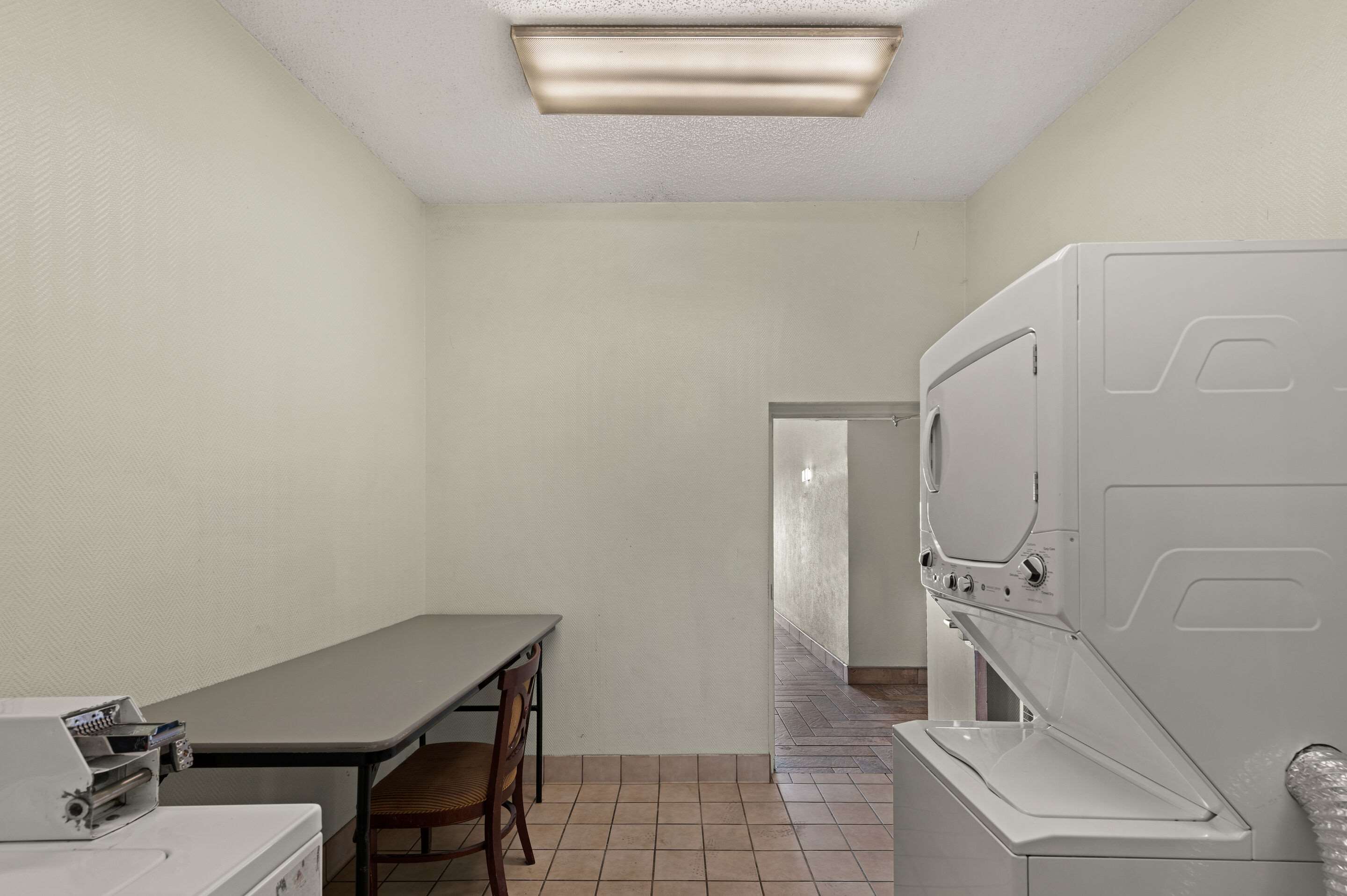 Guest laundry facilities | Quality Inn & Suites Council Bluffs - Omaha East
