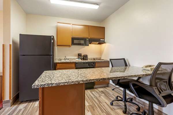 Suite - MainStay Suites Dubuque