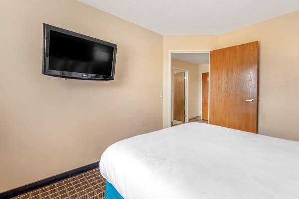 Suite - MainStay Suites Dubuque