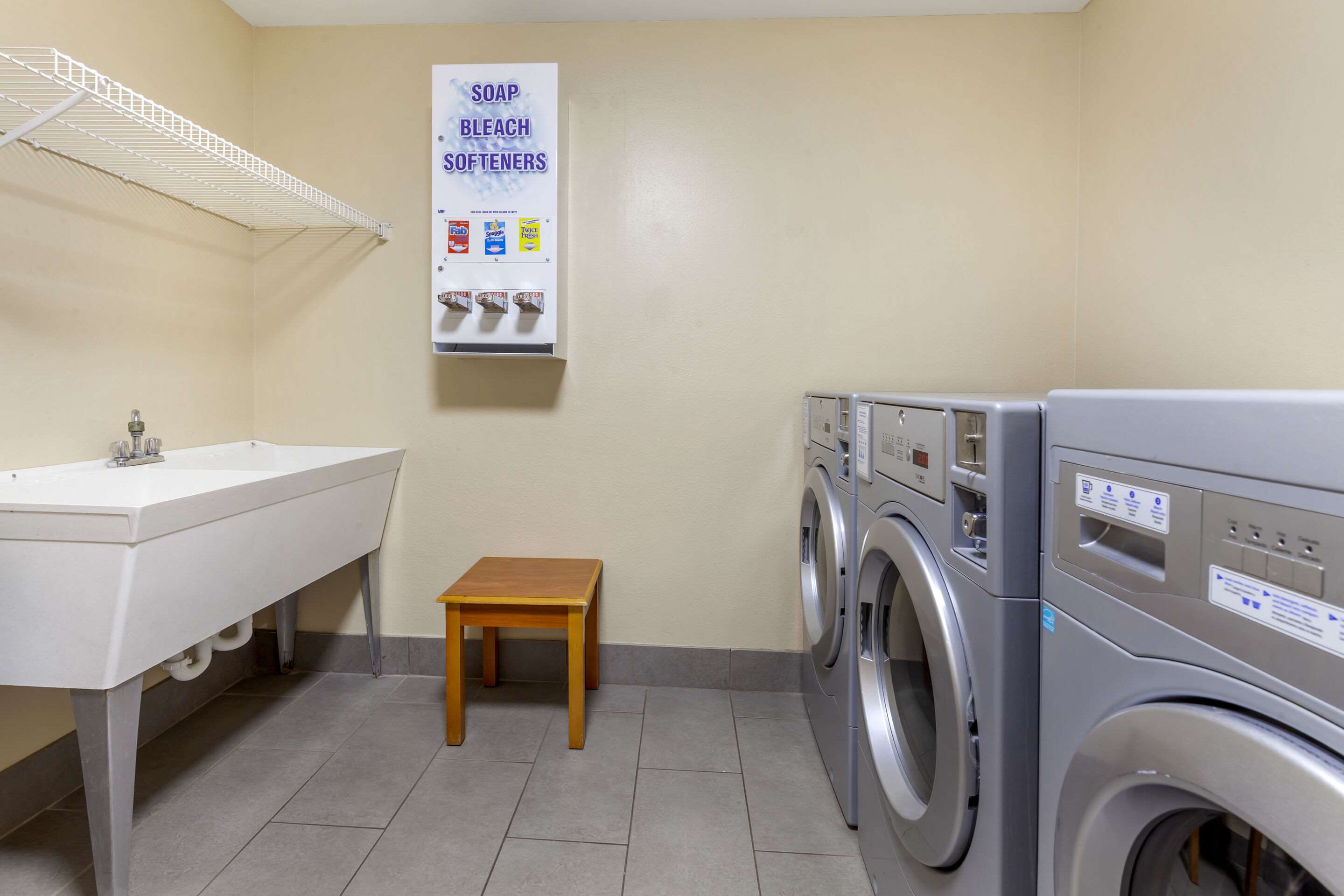 Guest laundry facilities | MainStay Suites Dubuque at Hwy 20