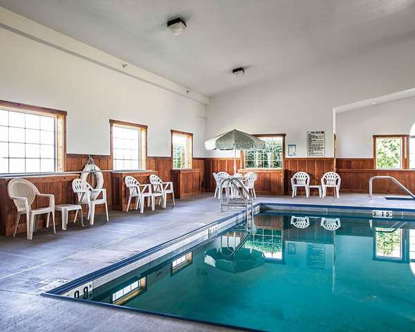 Pool - Quality Inn & Suites Eldridge - US 61, Exit 127