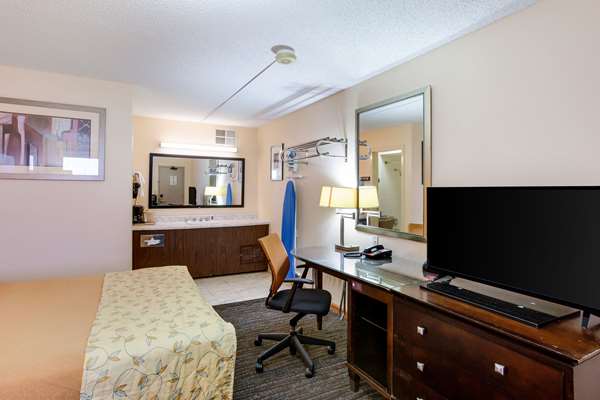  - Rodeway Inn Sergeant Bluff - I-29, Exit 141