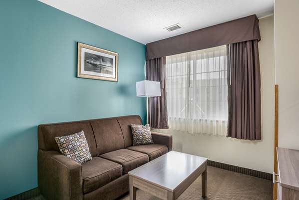Suite - MainStay Suites Cedar Rapids