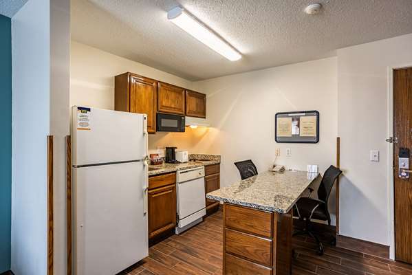 Suite - MainStay Suites Cedar Rapids