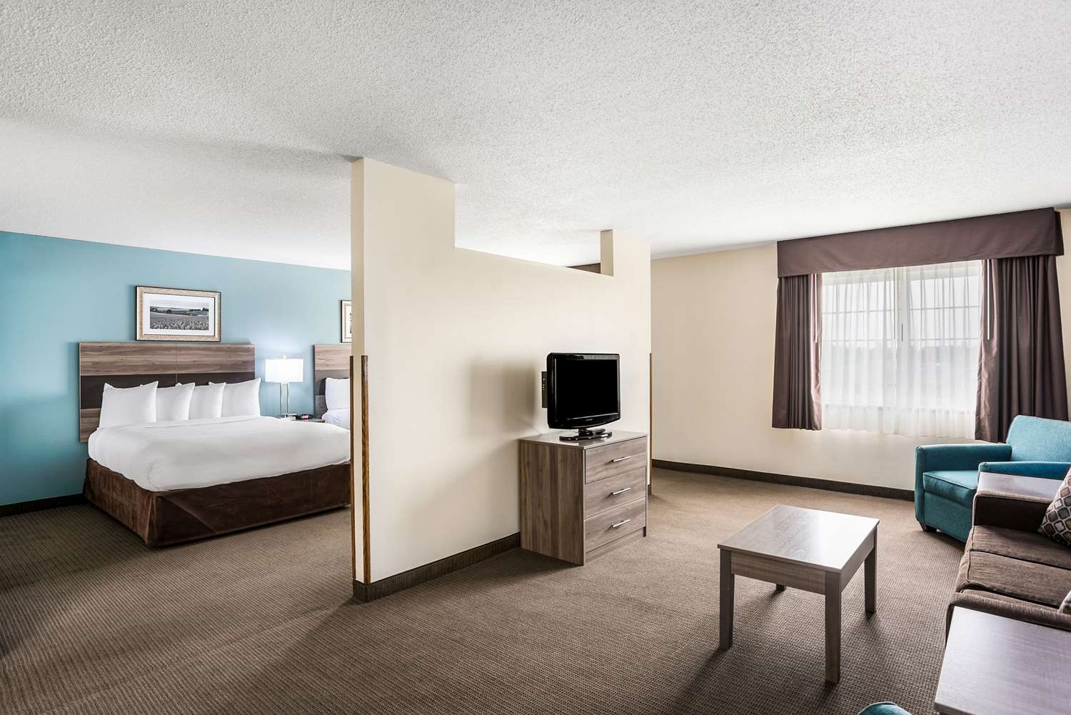 MainStay Suites Cedar Rapids, IA See Discounts