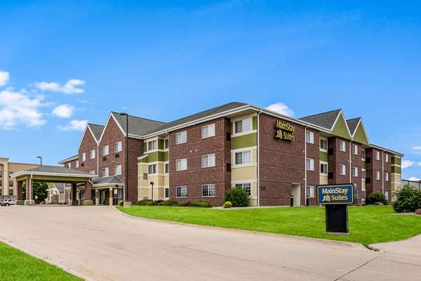 Exterior view - MainStay Suites Cedar Rapids