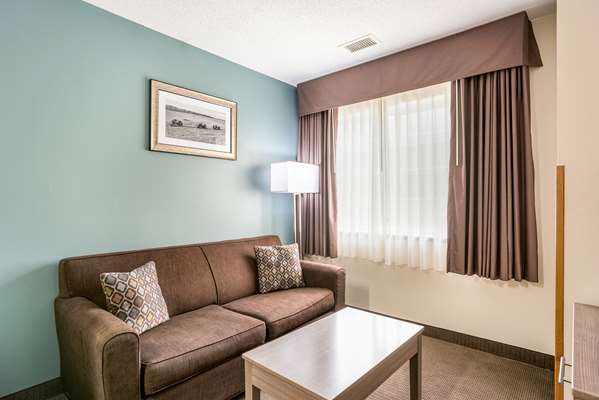 Suite - MainStay Suites Cedar Rapids