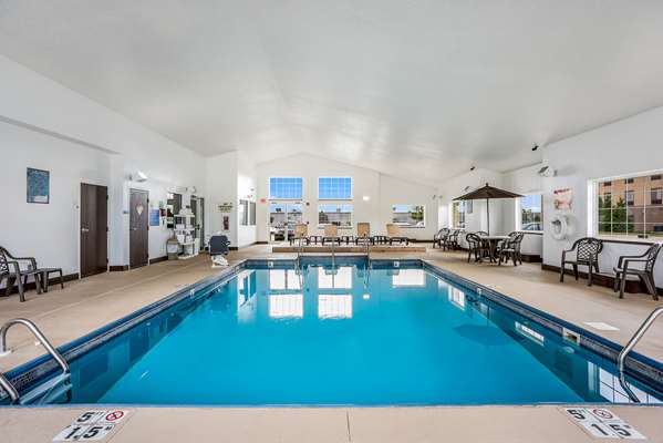 Pool - MainStay Suites Cedar Rapids