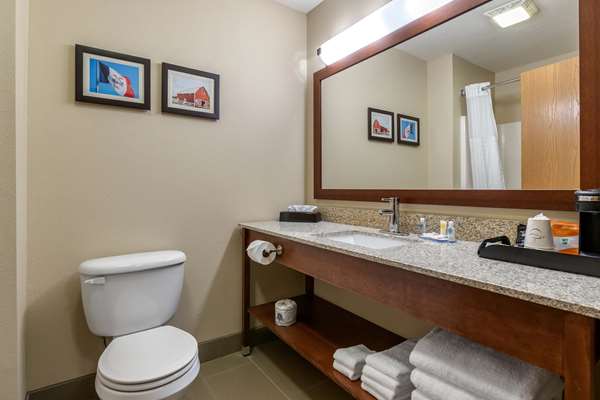  - Comfort Inn Story City - I-35, Exit 124