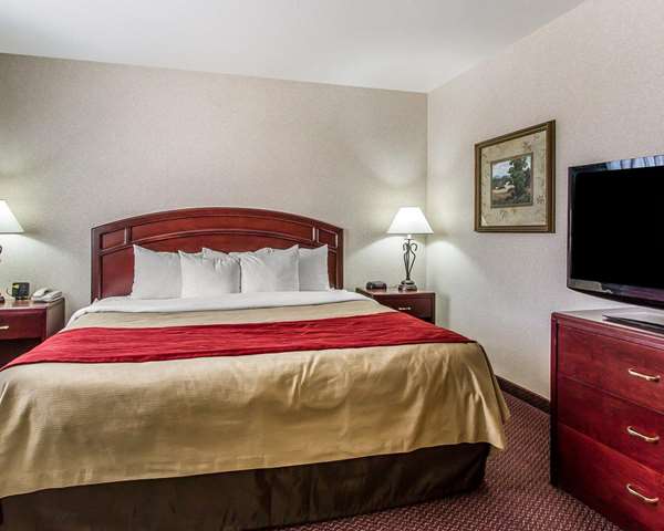 Suite - Quality Inn & Suites Fort Madison