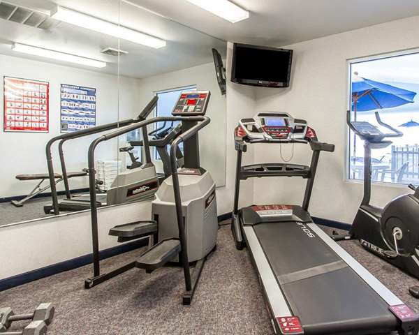 Fitness/ Exercise Room - Quality Inn & Suites Fort Madison