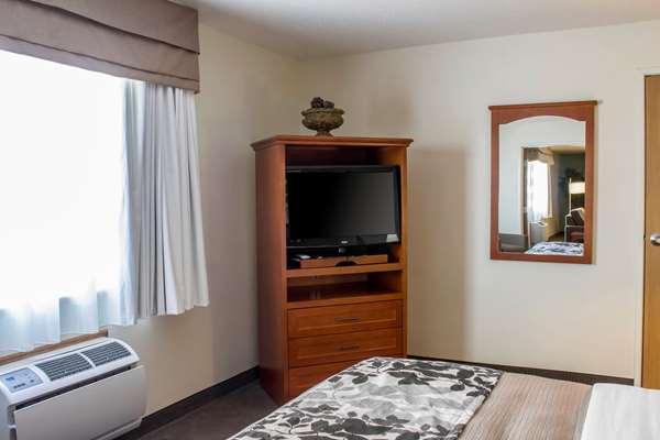 Suite - Sleep Inn & Suites Charles City