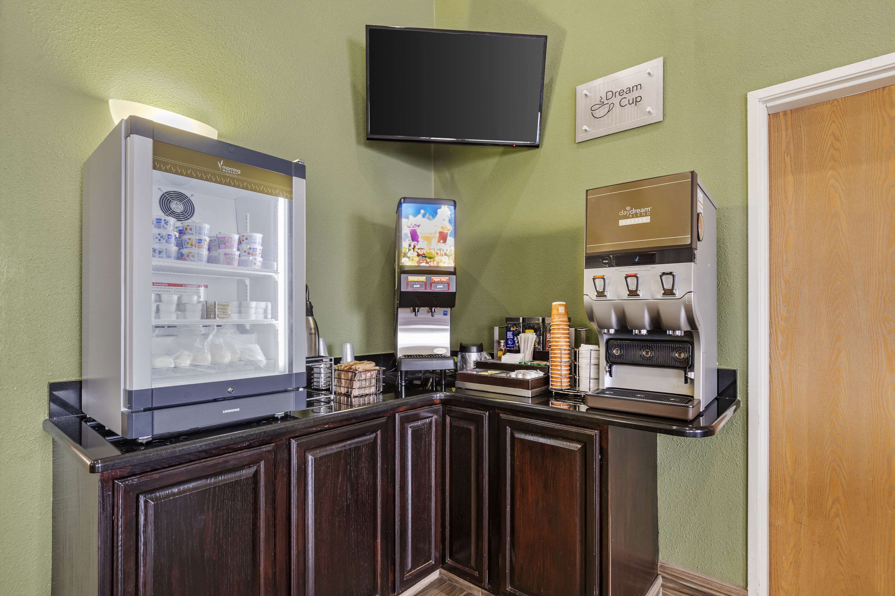 Breakfast counter | Sleep Inn & Suites