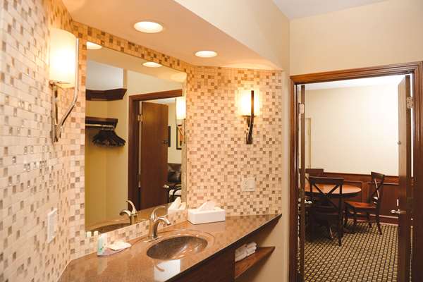  - Quality Inn & Suites Ames - I-35, Exit 113