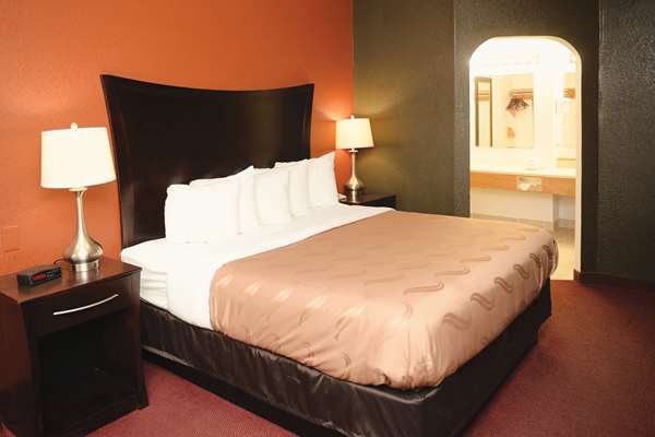 Suite - Quality Inn & Suites Ames - I-35, Exit 113