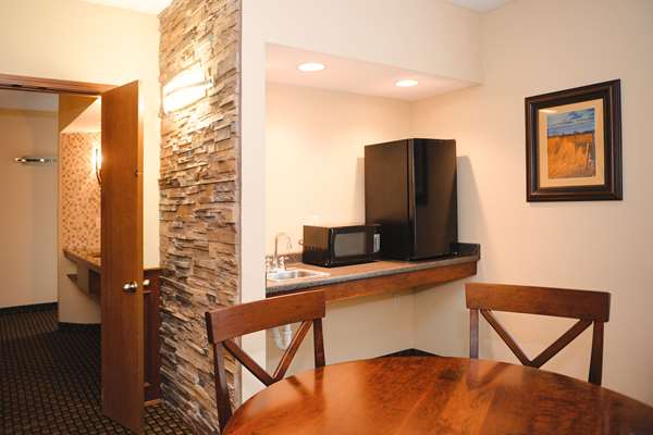 Suite - Quality Inn & Suites Ames - I-35, Exit 113