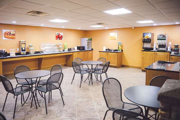 Amenities - Quality Inn & Suites Ames - I-35, Exit 113